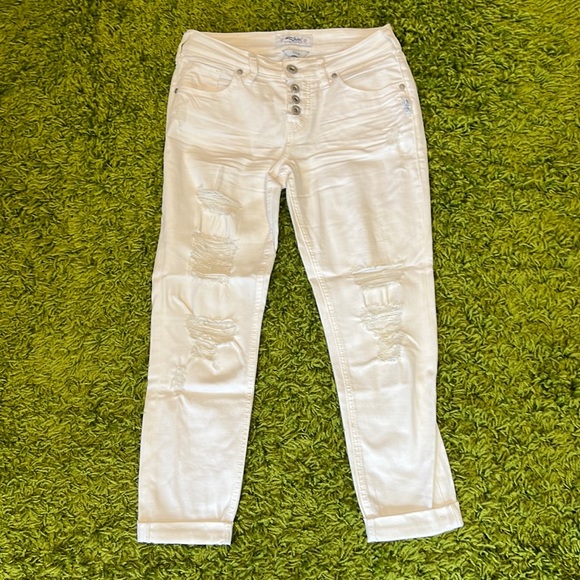 Silver Jeans - Picture 1 of 1